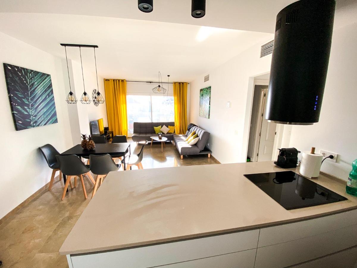 Beautiful New Apartment With Sea View Castillo de Sabinillas Ngoại thất bức ảnh